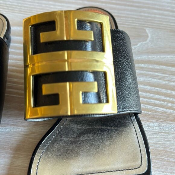 Givenchy Goatskin 4G Flat Toe Ring size 37 - Picture 7 of 11